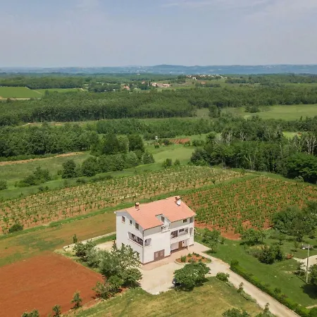 Neat Near With Sea Views. Lejlighed Višnjan