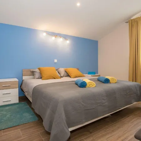 Lejlighed Neat Near With Sea Views.