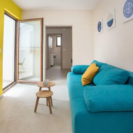 Neat Near With Sea Views. Lejlighed *