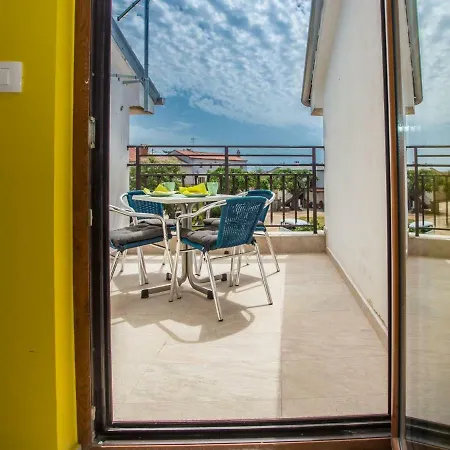 Neat Near With Sea Views. Lejlighed Višnjan