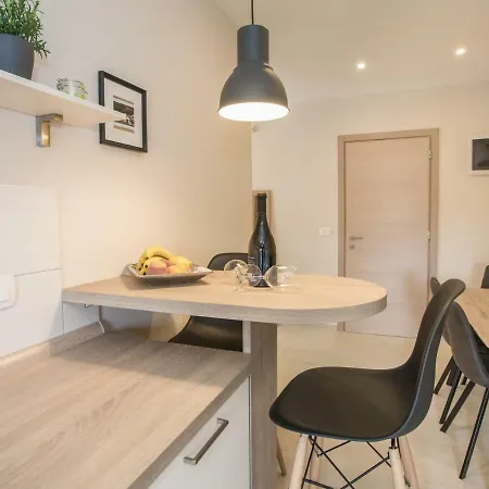 Neat Near With Sea Views. Lejlighed