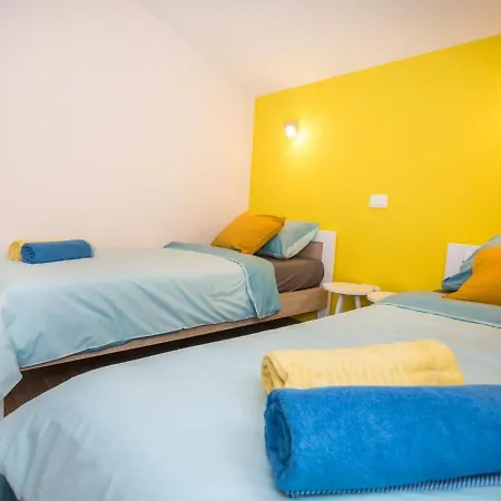 Neat Near With Sea Views. Lejlighed